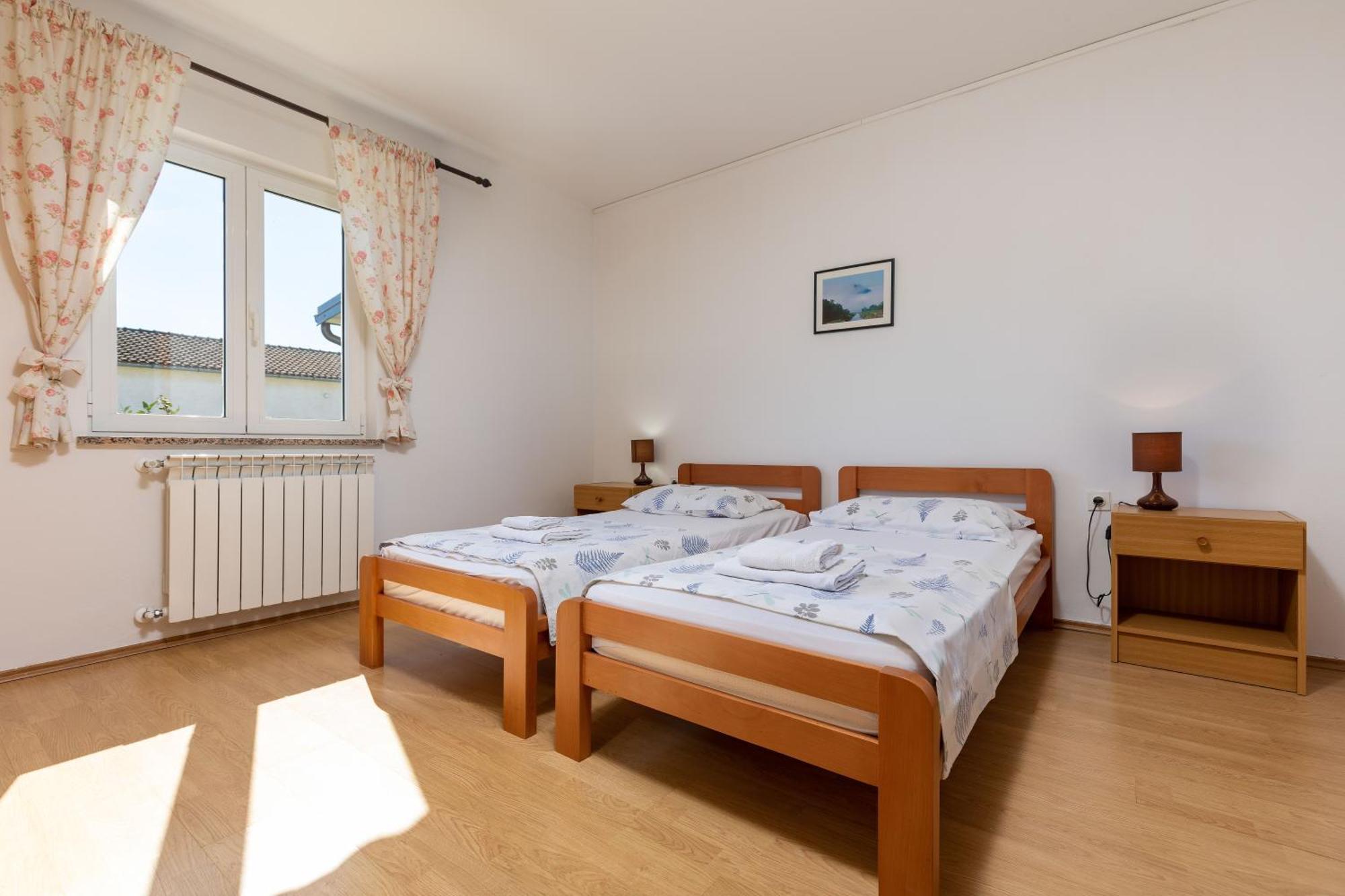 Lovely House Lindi In Porec Exterior photo